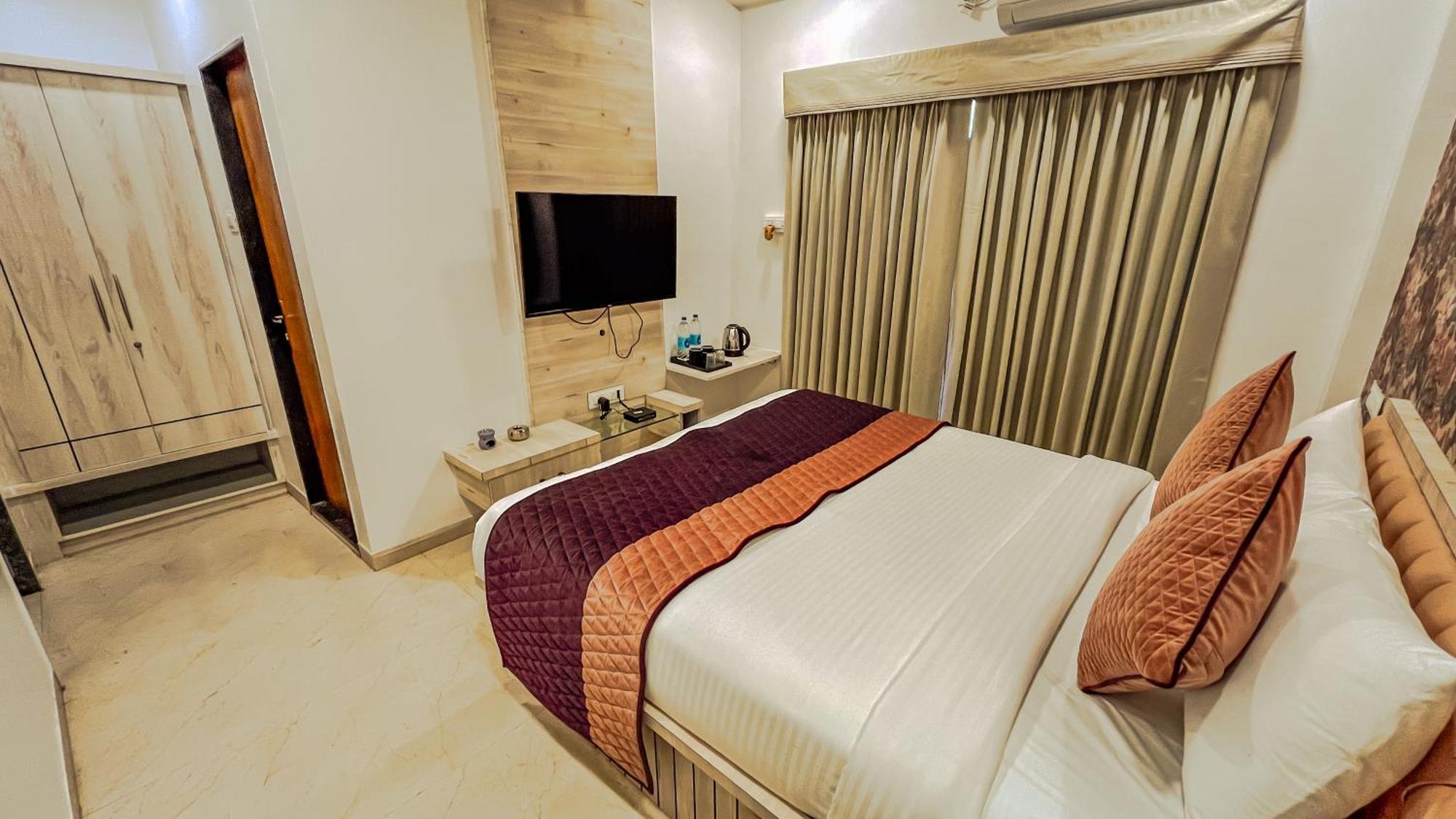 Uruli Kānchān Regenta Bharti Amusement & Adventure Resort Pune, Urulikanchan מראה חיצוני תמונה