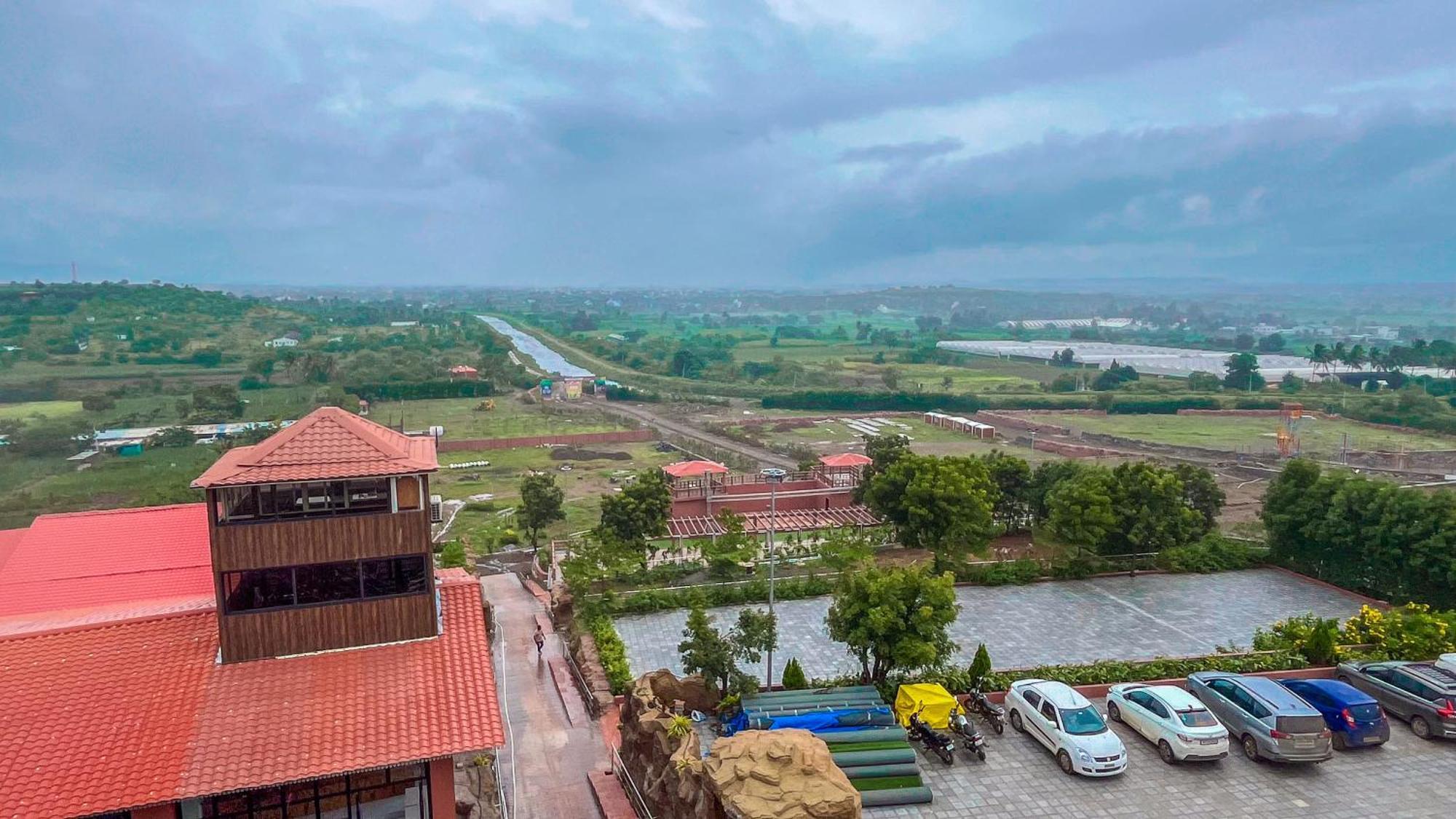Uruli Kānchān Regenta Bharti Amusement & Adventure Resort Pune, Urulikanchan מראה חיצוני תמונה